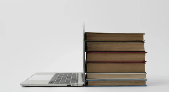 The 7 Best Apps to Read Your Ebooks in 2025